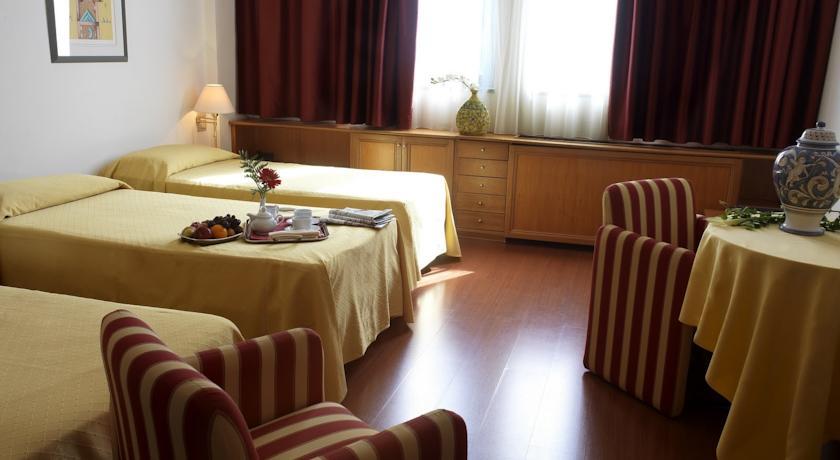 פרוג'ה Hotel Perusia מראה חיצוני תמונה
