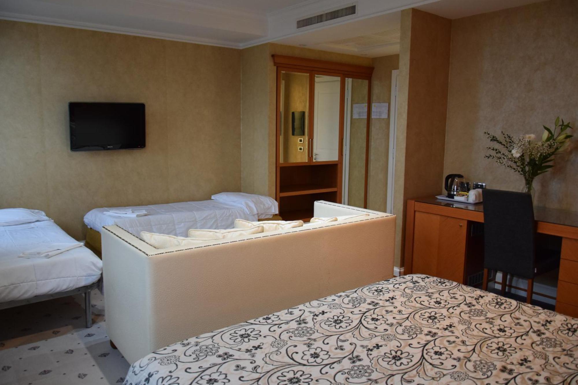 פרוג'ה Hotel Perusia מראה חיצוני תמונה