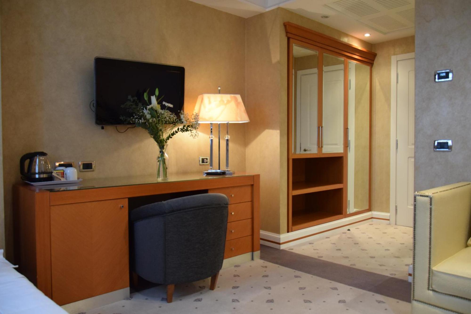 פרוג'ה Hotel Perusia מראה חיצוני תמונה