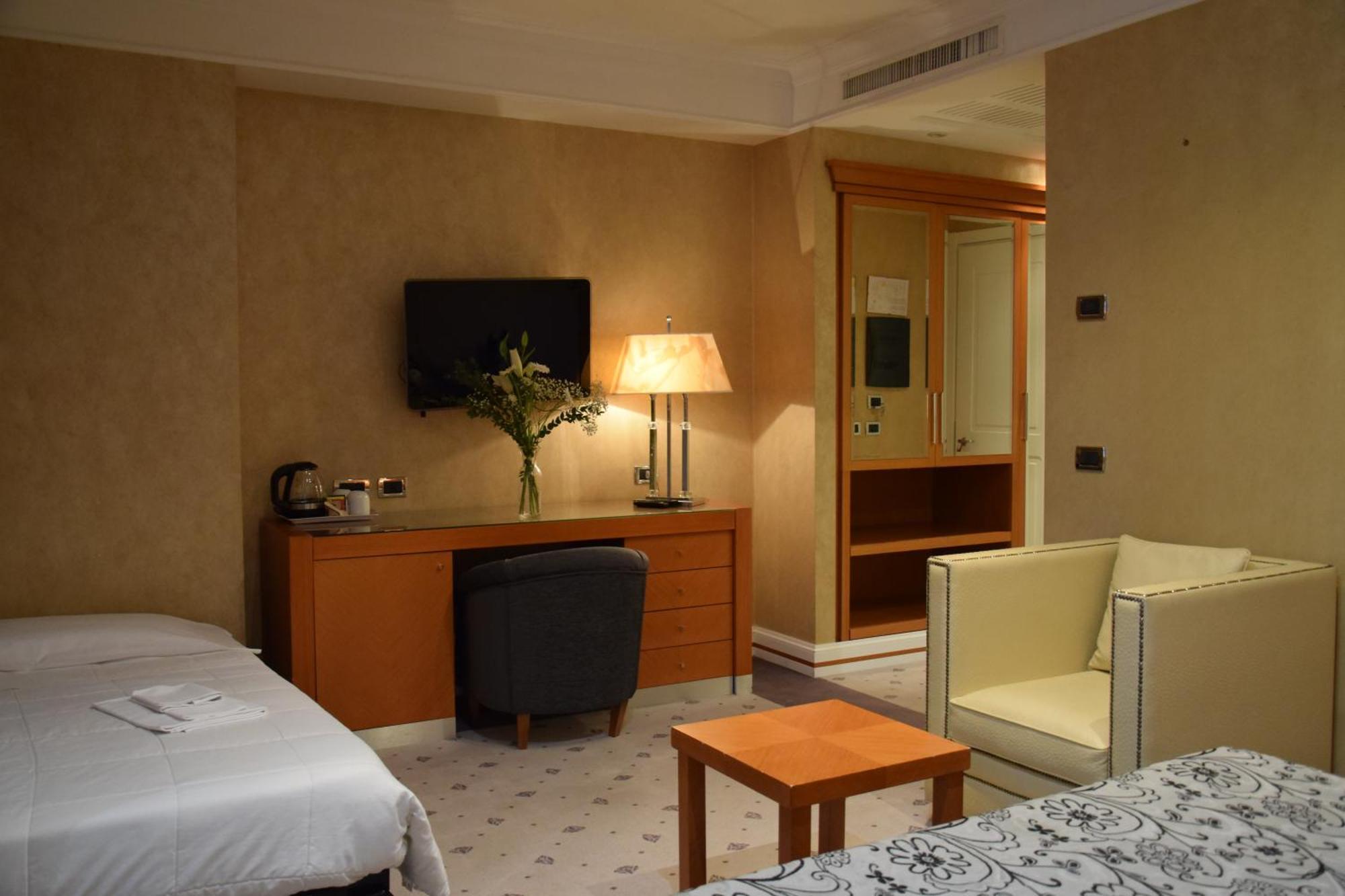 פרוג'ה Hotel Perusia מראה חיצוני תמונה