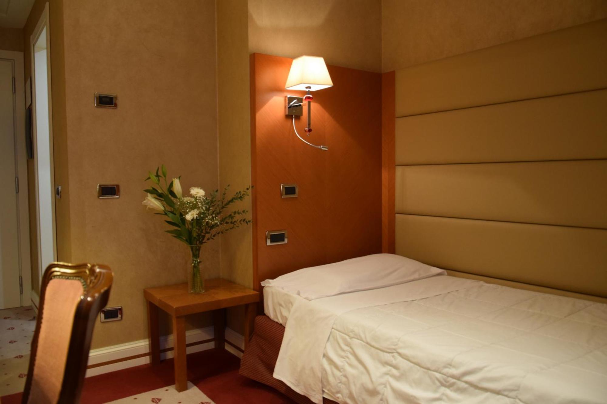פרוג'ה Hotel Perusia מראה חיצוני תמונה