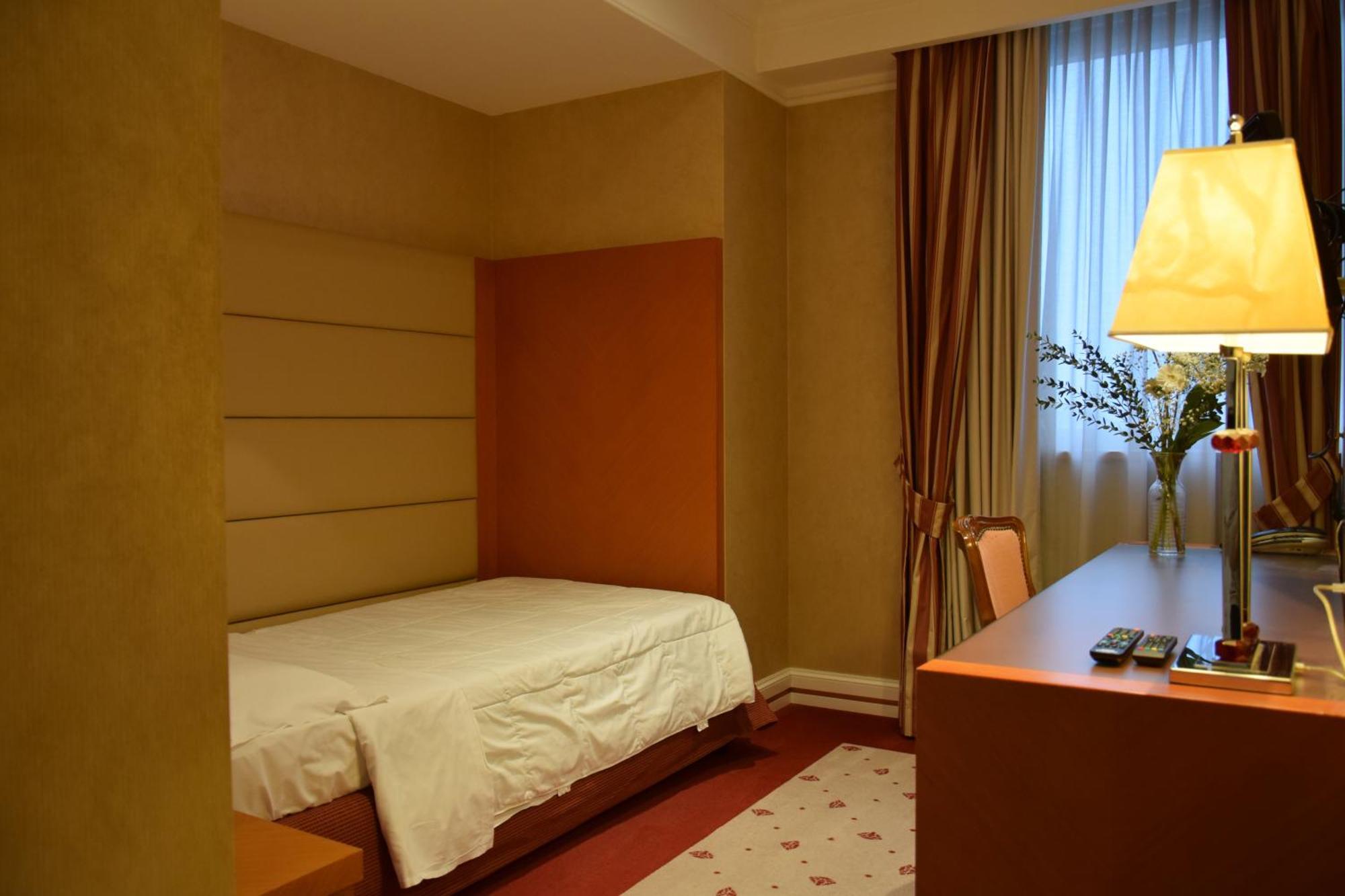 פרוג'ה Hotel Perusia מראה חיצוני תמונה
